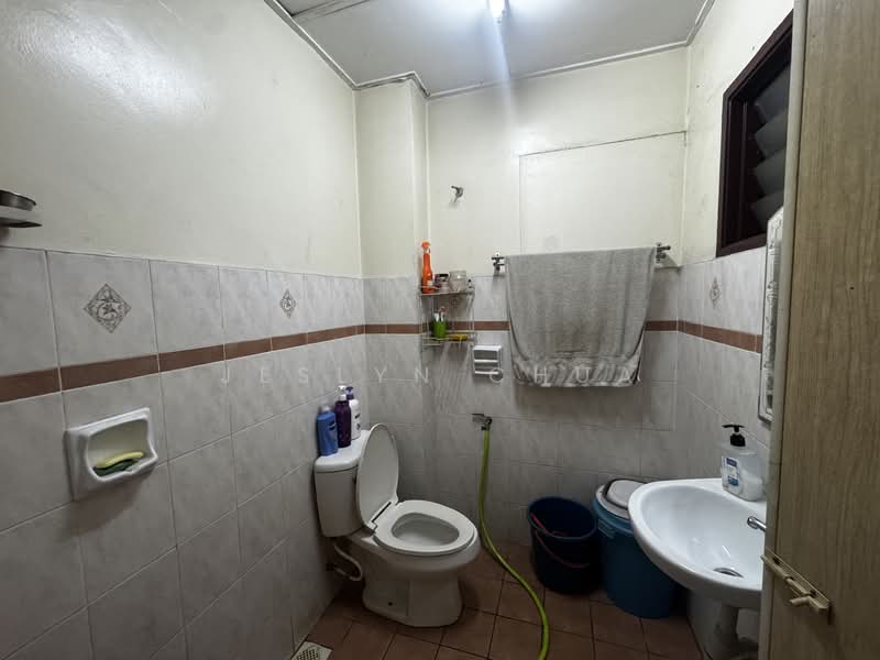 Rumah Teres 2 Tingkat untuk Dijual di Taman Medan (Petaling Jaya) - Jeslyn Chua - Bathroom - PropertyGuru.com.my