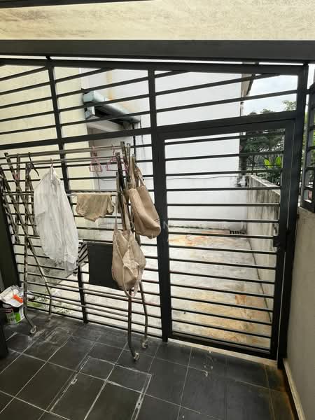 Rumah Teres untuk Dijual di Bukit Jelutong (Shah Alam) - Mohd Nazri Alias - Exterior - PropertyGuru.com.my