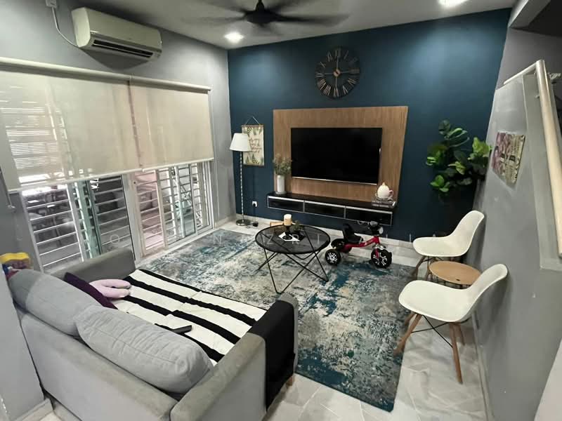 Rumah Teres untuk Dijual di Bukit Jelutong (Shah Alam) - Mohd Nazri Alias - Living Room - PropertyGuru.com.my