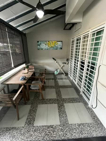 Rumah Teres untuk Dijual di Bukit Jelutong (Shah Alam) - Mohd Nazri Alias - Balcony - PropertyGuru.com.my