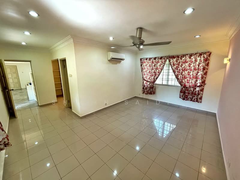 Semi-Detached House for Sale in Seksyen 9 (Shah Alam) - Shiqin Saidin - Living Room - PropertyGuru.com.my