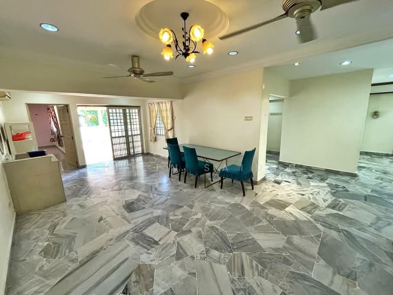 Semi-Detached House for Sale in Seksyen 9 (Shah Alam) - Shiqin Saidin - Living Room - PropertyGuru.com.my