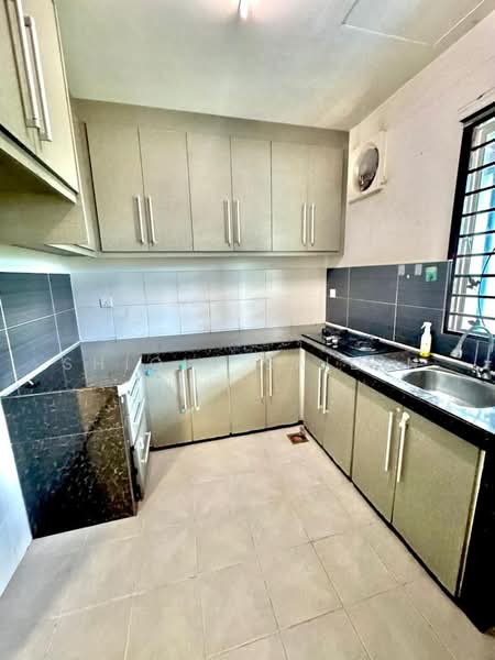 Cluster House for Sale in Shah Alam (Selangor) - Shiqin Saidin - Kitchen - PropertyGuru.com.my