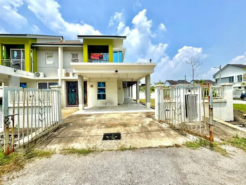 Cluster House for Sale in Alam Suria (Puncak Alam) - Shiqin Saidin - Exterior - PropertyGuru.com.my