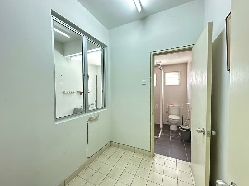 2.5-storey Terraced House for Sale in The Oasis (Cheras) - Jeffrey Pang - Bathroom - PropertyGuru.com.my