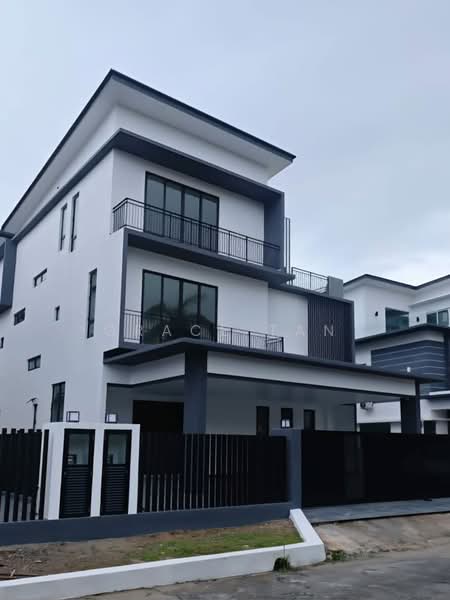 Bungalow for Sale in Taman Equine (Seri Kembangan) - Grace Tan - Exterior - PropertyGuru.com.my