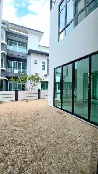 Bungalow for Sale in Taman Equine (Seri Kembangan) - Grace Tan - Exterior - PropertyGuru.com.my