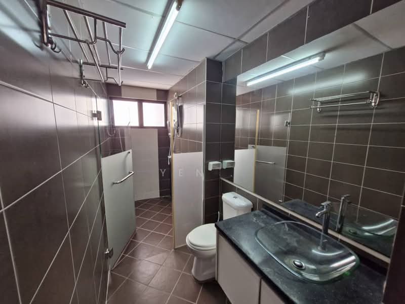 Service Residence for Sale at Serviced Residence @ Pelangi Damansara Sentral - Yen . - Bathroom - PropertyGuru.com.my