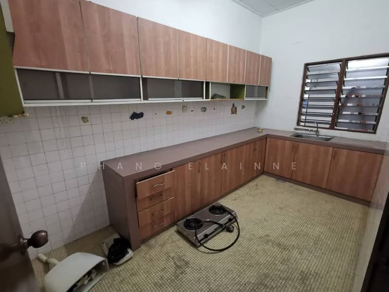 1-storey Terraced House for Sale in Taman Maju Jaya (Johor Bahru) - Phang Elainne - Kitchen - PropertyGuru.com.my