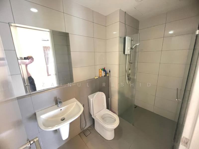 Condominium for Sale at Seri Riana Residence - Zainul Rashid - Bathroom - PropertyGuru.com.my
