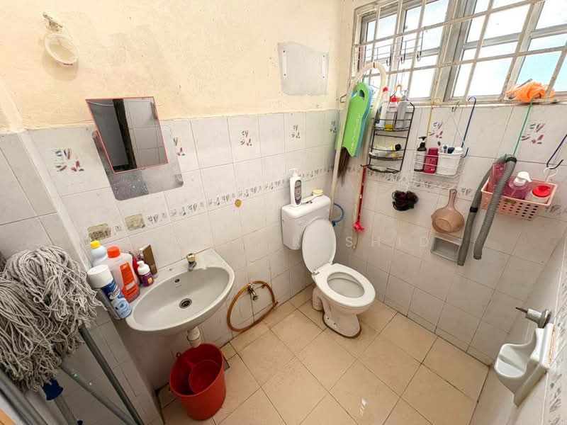 2-storey Terraced House for Sale in Bandar Bukit Puchong 2 (Puchong) - Zainul Rashid - Bathroom - PropertyGuru.com.my