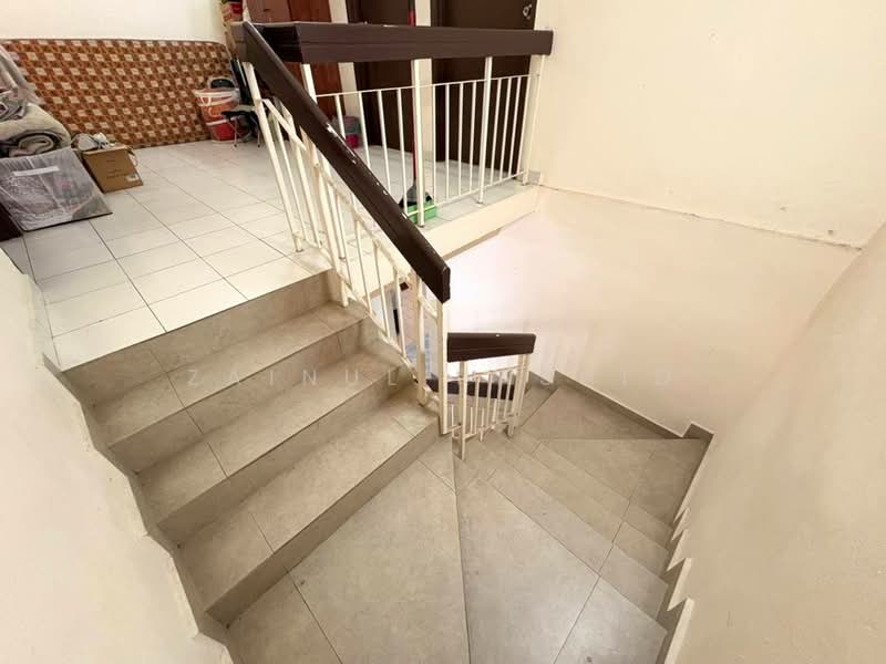 2-storey Terraced House for Sale in Bandar Bukit Puchong 2 (Puchong) - Zainul Rashid - Interior - PropertyGuru.com.my