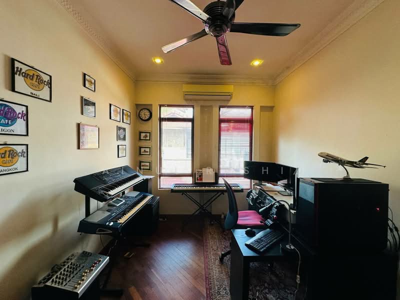 Semi-Detached House for Sale in Glenmarie Cove (Klang) - Zainul Rashid - PropertyGuru.com.my