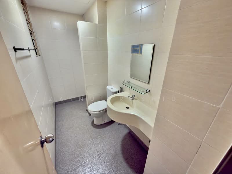 Service Residence for Sale at Platinum Lake PV 21 - Zainul Rashid - Bathroom - PropertyGuru.com.my