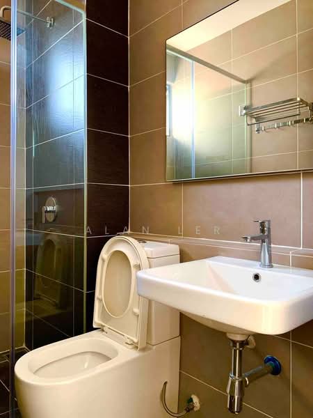 Servis Apartment untuk Dijual di D'Pristine - Alan Ler - Bathroom - PropertyGuru.com.my