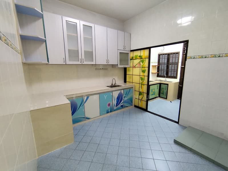 Rumah Teres 2 Tingkat untuk Dijual di Taman Pulai Utama (Skudai) - Merry Chua - Kitchen - PropertyGuru.com.my