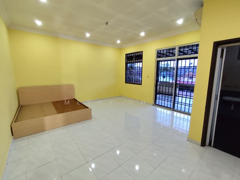 Rumah Teres 2 Tingkat untuk Dijual di Taman Pulai Utama (Skudai) - Merry Chua - Bedroom - PropertyGuru.com.my