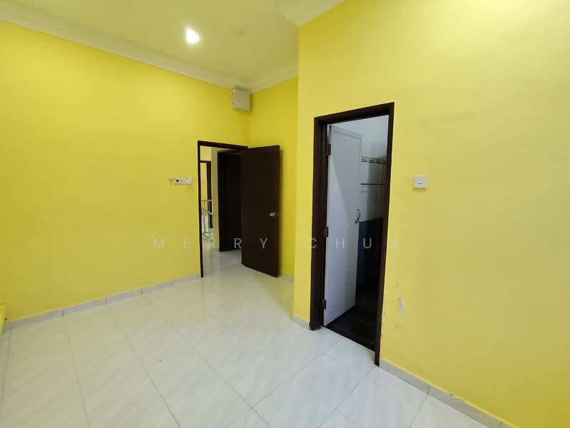 Rumah Teres 2 Tingkat untuk Dijual di Taman Pulai Utama (Skudai) - Merry Chua - Corridor - PropertyGuru.com.my