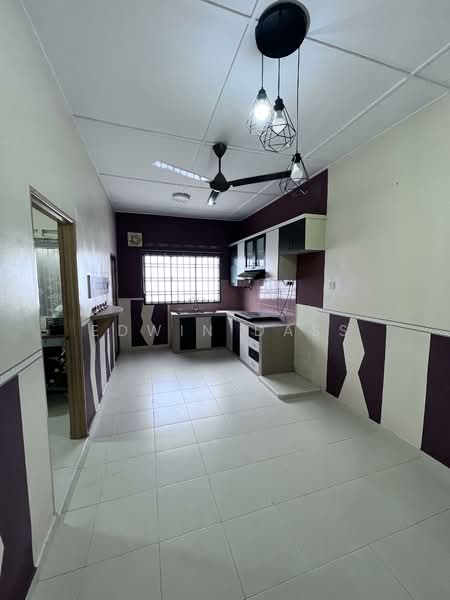 Rumah Teres 1 Tingkat untuk Dijual di Taman Pulai Emas (Kulai) - Edwin Dass - Kitchen - PropertyGuru.com.my