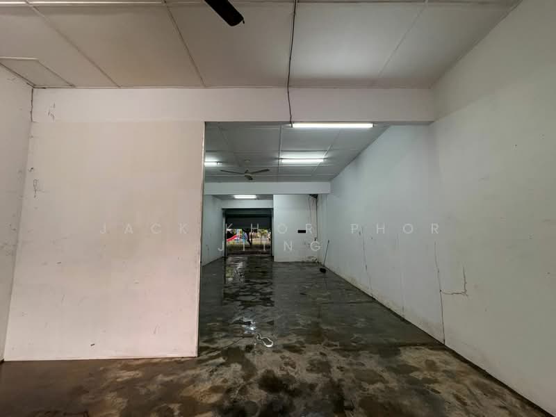 Shop for Rent in Kapar (Selangor) - Jack Khor Phor Jiing - Interior - PropertyGuru.com.my