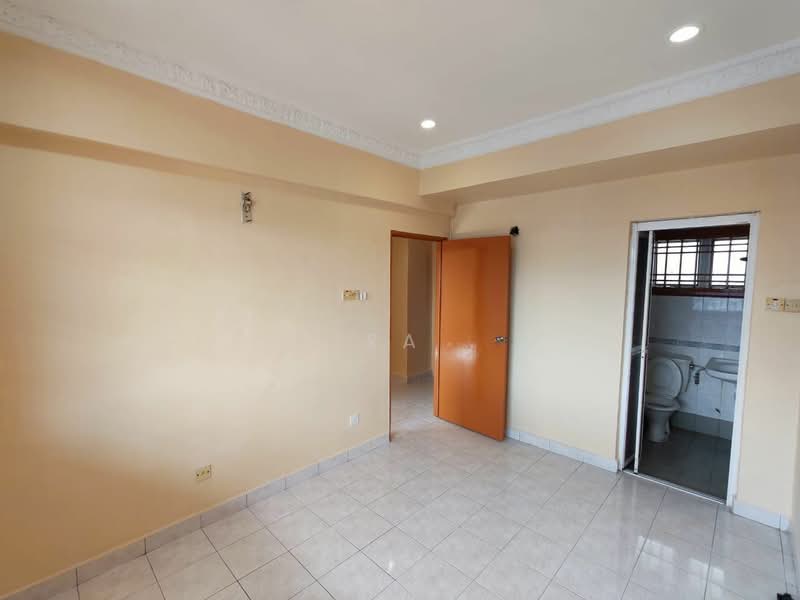 Apartment for Sale at Bayu Puteri 2 - Zira . - Interior - PropertyGuru.com.my