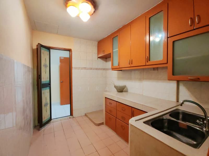Apartment for Sale at Bayu Puteri 2 - Zira . - Kitchen - PropertyGuru.com.my