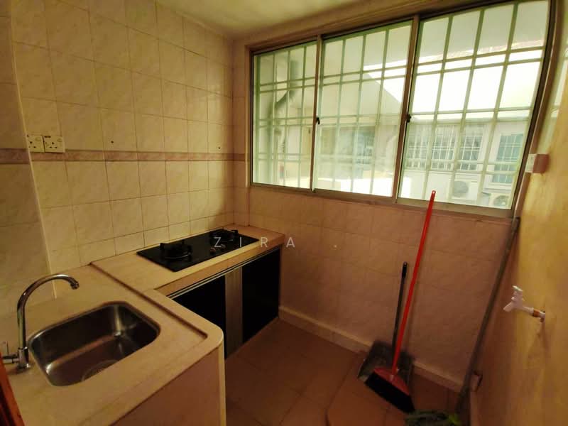 Apartment for Sale at Bayu Puteri 2 - Zira . - Kitchen - PropertyGuru.com.my