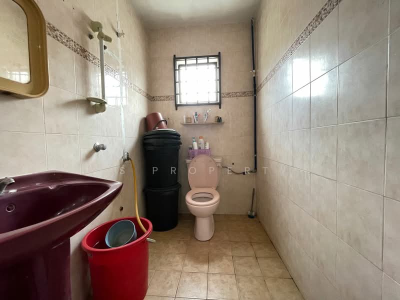 Rumah Teres 1.5 Tingkat untuk Dijual di Selayang (Selangor) - SS PROPERTY - Bathroom - PropertyGuru.com.my