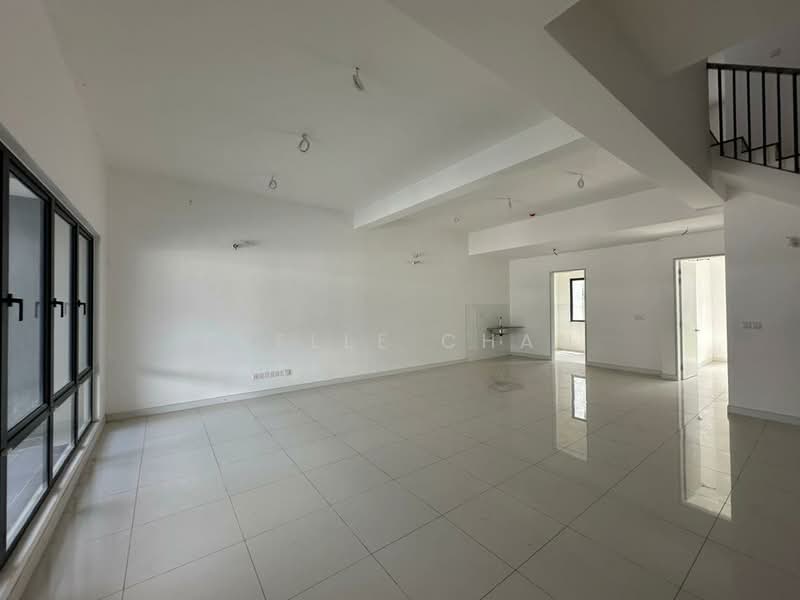 2-storey Terraced House for Sale in Sungai Buloh (Selangor) - Evelle Chan - Living Room - PropertyGuru.com.my
