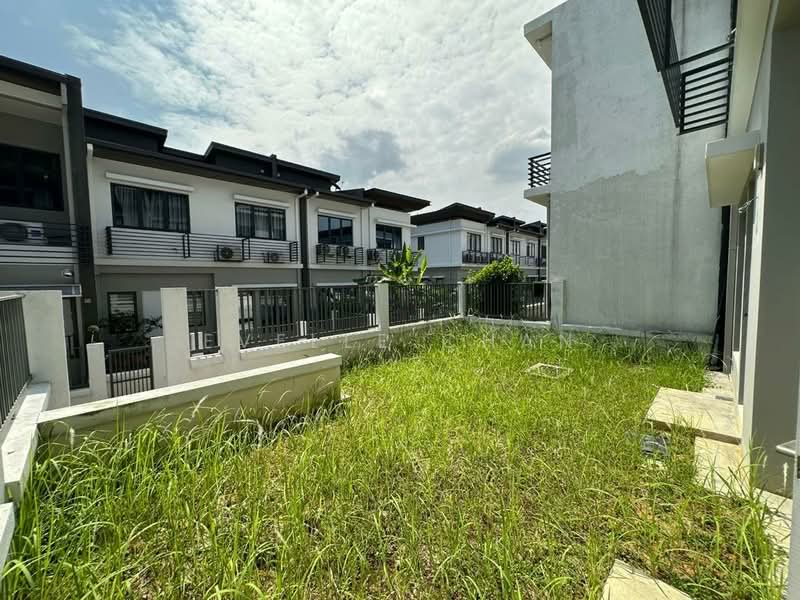 2-storey Terraced House for Sale in Sungai Buloh (Selangor) - Evelle Chan - Exterior - PropertyGuru.com.my