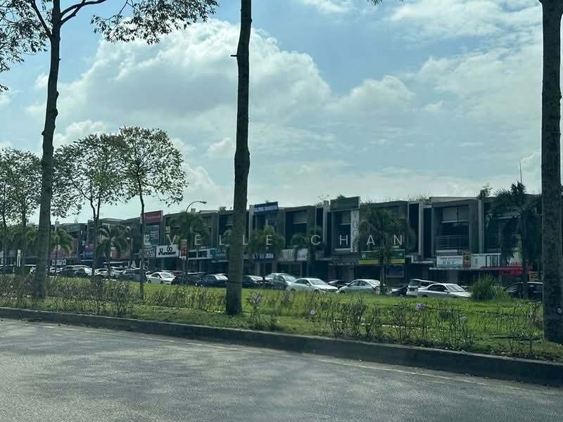 2-storey Terraced House for Sale in Sungai Buloh (Selangor) - Evelle Chan - Exterior - PropertyGuru.com.my