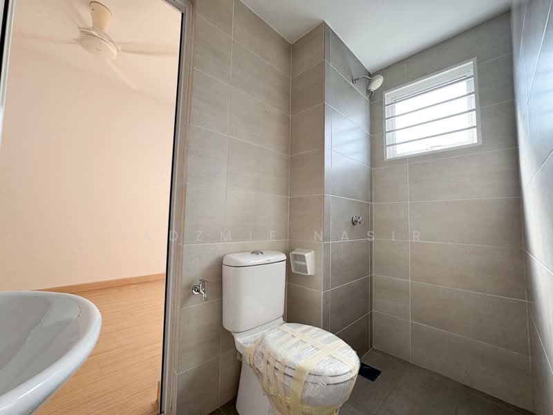 2-storey Terraced House for Sale in Cyberjaya (Selangor) - Nadzmie Nasir - Bathroom - PropertyGuru.com.my