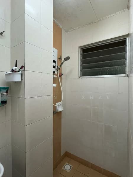 Rumah Teres 2 Tingkat untuk Dijual di Bukit Raja (Selangor) - Zamani Ishak - Bathroom - PropertyGuru.com.my