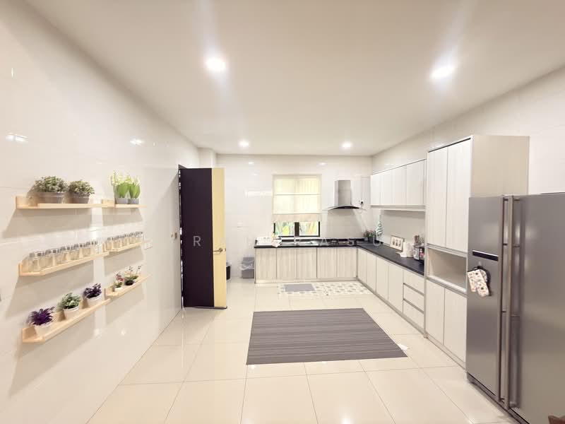 Semi-Detached House for Sale in Kajang (Selangor) - Farah Rasul - Kitchen - PropertyGuru.com.my