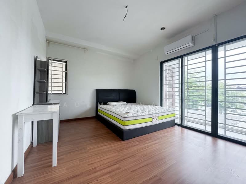 Semi-Detached House for Sale in Kajang (Selangor) - Nadzmie Nasir - Bedroom - PropertyGuru.com.my