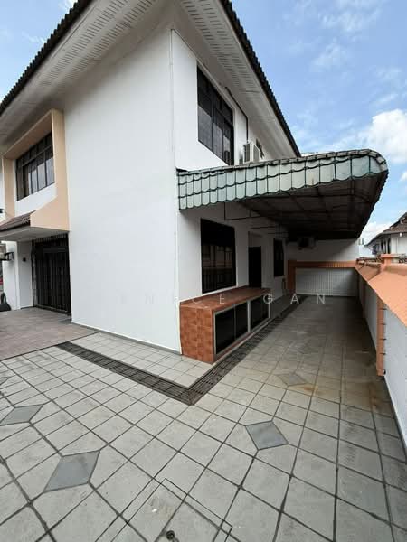 Rumah Berkembar untuk Dijual di Taman Johor Jaya (Johor Bahru) - Bernice Gan - Exterior - PropertyGuru.com.my