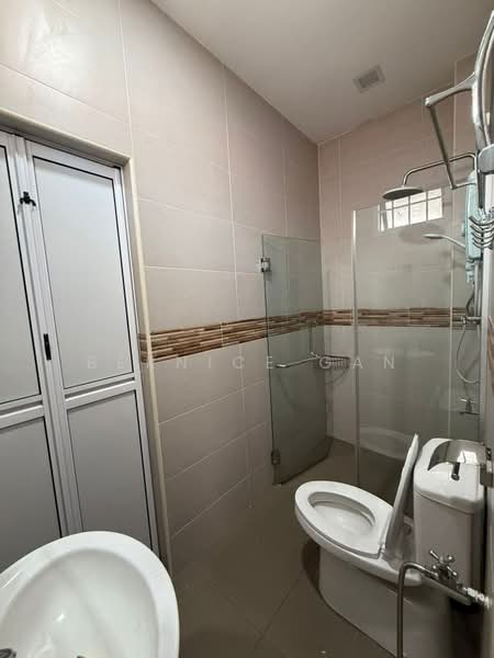 Rumah Berkembar untuk Dijual di Taman Johor Jaya (Johor Bahru) - Bernice Gan - Bathroom - PropertyGuru.com.my