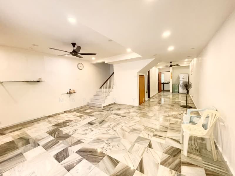 Rumah Teres 3 Tingkat untuk Dijual di Taman Cheras Jaya (Cheras) - Martin Yeoh - Living Room - PropertyGuru.com.my