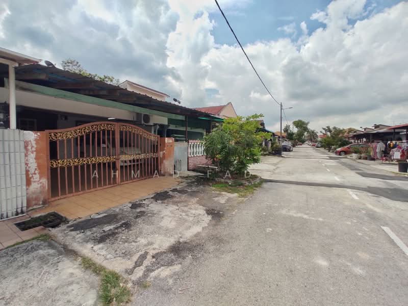 Rumah Teres 1 Tingkat untuk Dijual di Taman Sri Serdang (Seri Kembangan) - Ahmad Fadlee - PropertyGuru.com.my