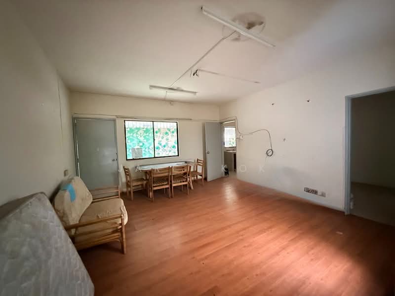 2-storey Terraced House for Sale in Taman Seputeh (Seputeh) - jaret kok - Living Room - PropertyGuru.com.my