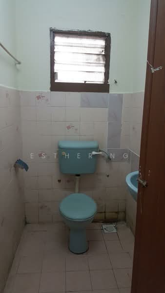 2-storey Terraced House for Sale in Taman Sri Muda (Shah Alam) - Esther Ng - Bathroom - PropertyGuru.com.my