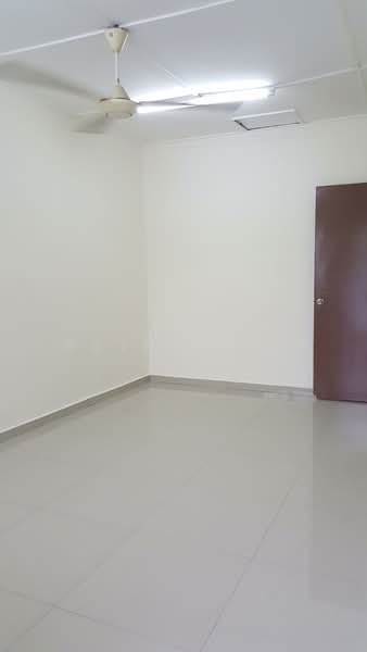 2-storey Terraced House for Sale in Taman Sri Muda (Shah Alam) - Esther Ng - Interior - PropertyGuru.com.my