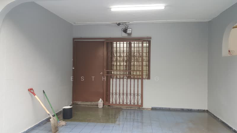 2-storey Terraced House for Sale in Taman Sri Muda (Shah Alam) - Esther Ng - Entrance - PropertyGuru.com.my