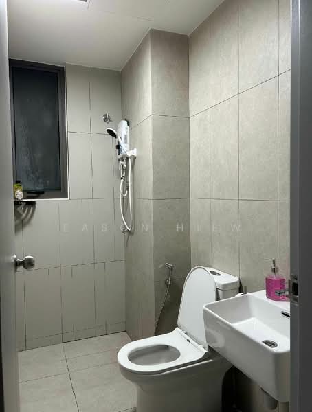 Service Residence for Rent at Kenwingston Platz - Eason Hiew - Bathroom - PropertyGuru.com.my