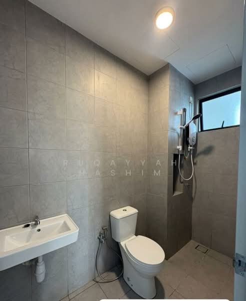 Servis Apartment untuk Disewa di Ara Residence - Ruqayyah Hashim - Bathroom - PropertyGuru.com.my