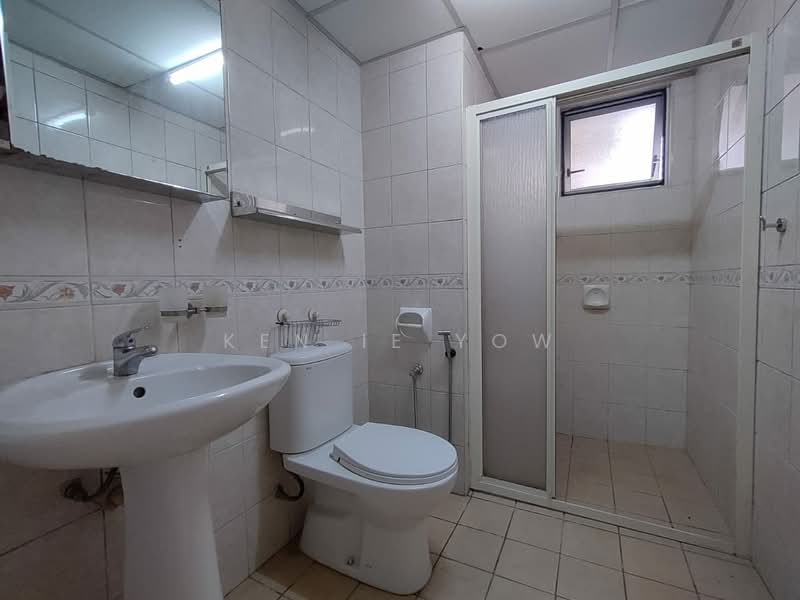 Condominium for Sale at Laman Suria - Ken Ie Yow - Bathroom - PropertyGuru.com.my