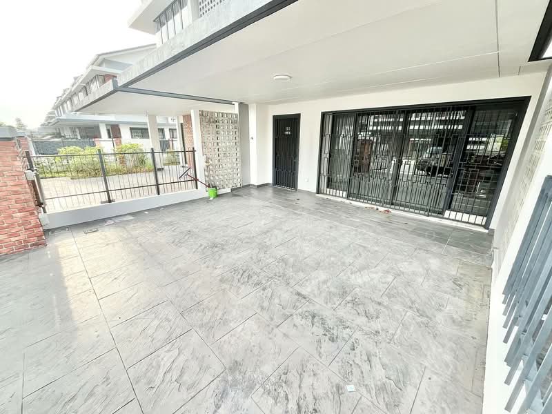 Rumah Teres 2 Tingkat untuk Dijual di Elmina (Shah Alam) - Salawati Busro - Exterior - PropertyGuru.com.my