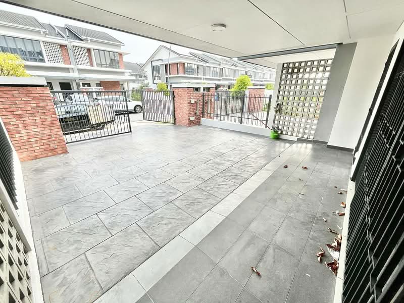 Rumah Teres 2 Tingkat untuk Dijual di Elmina (Shah Alam) - Salawati Busro - Exterior - PropertyGuru.com.my