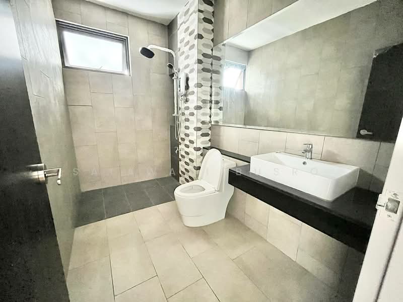 Rumah Teres 2 Tingkat untuk Dijual di Elmina (Shah Alam) - Salawati Busro - Bathroom - PropertyGuru.com.my