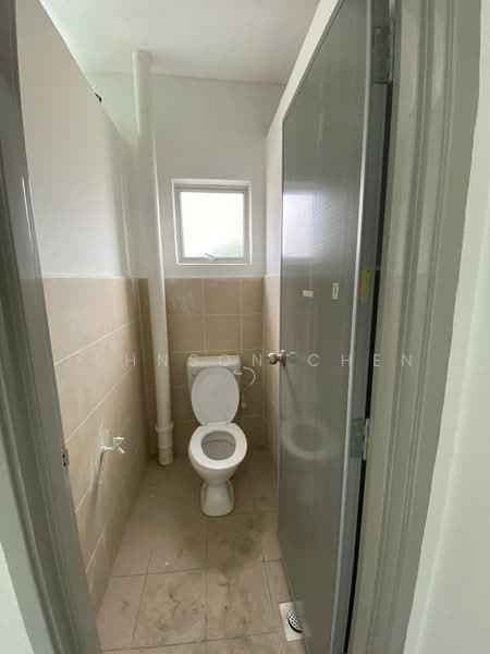 Kedai / Pejabat untuk Disewa di Johor Bahru (Johor) - Johnson Chen - Bathroom - PropertyGuru.com.my